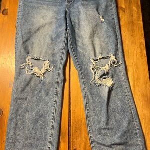 Vervet Women’s Straight Leg boyfriend Distressed Jeans - Blue